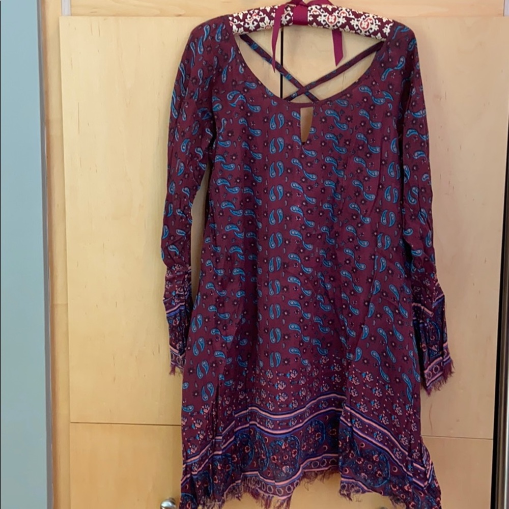 Flowy long sleeve patterned dress